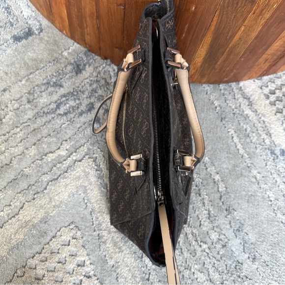 Authentic GUESS Signature Logo Large Hand Bag Shoulder Bag Beautiful Purse F - Picture 6 of 11